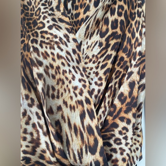 Silky Leopard Print Bodysuit - Size XS - Picture 7 of 10